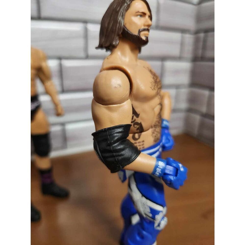 Wrestling Figure Lot #A70 - Picture 13 of 16
